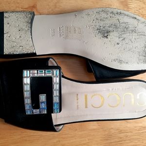 Gucci crystal embellished leather slides in black